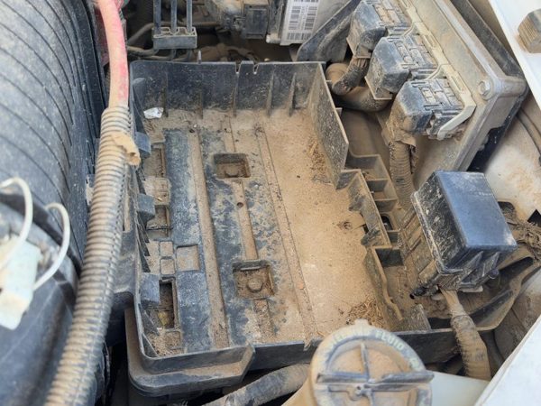 2005-2007 Ford F350 Complete Battery Box Mount Tray With Hold Down Oem 6.0L — photo 5