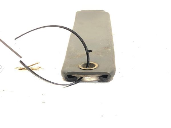 1986 Chevy Corvette C4 Passenger Right Front Seat Belt Buckle Receiver Black — photo 8