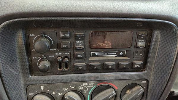 1995-2000 Dodge Stratus Stock Radio Oem Factory Stereo Cd Player 04858558 — photo 1