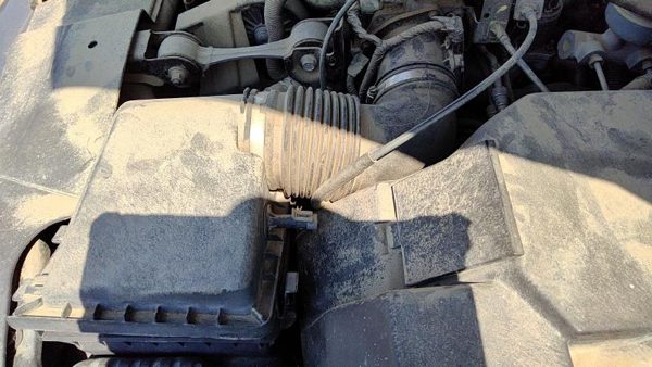 96-99 Cadillac Deville Complete Air Intake Filter Box Housing With Tube Oem 4.6L — photo 3