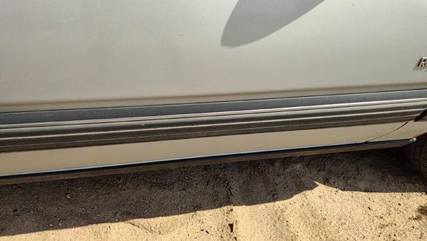 90-91 Olds 88 Passenger Right Front Moulding From Door Oem Trim Strip — photo 4