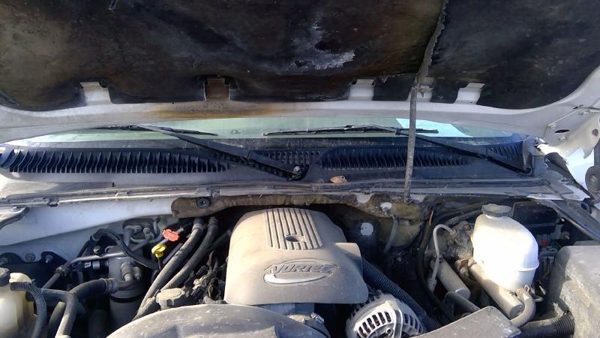 99-07 Chevy Suburban Windshield Wiper Cowl Vent Trim Panel Oem Grille — photo 1