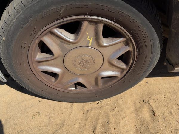 2005 Cadillac Deville Wheel LH 4 — photo 1