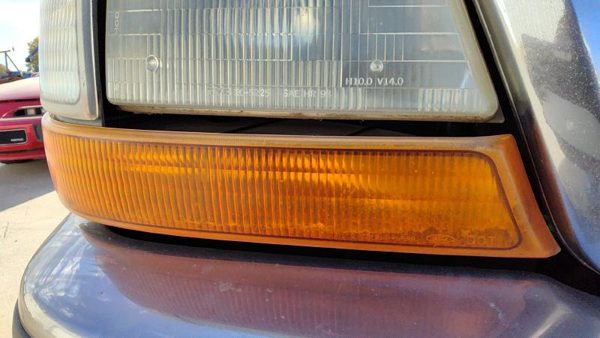 1998 Ford Ranger Fog/mark/park/turn Light/lamp RH Crack F87Z13200BA — photo 5