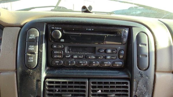 2003 Ford Explorer Audio & Visual Equip.(radio) ???? — photo 3