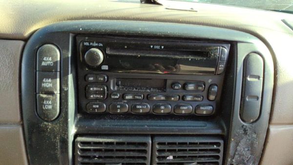 2003 Ford Explorer Audio & Visual Equip.(radio) ???? — photo 1