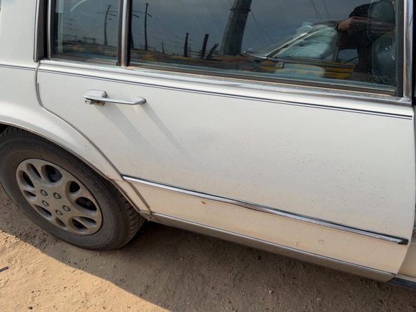 1986 Oldsmobile 98 Rear Door RH White — photo 1