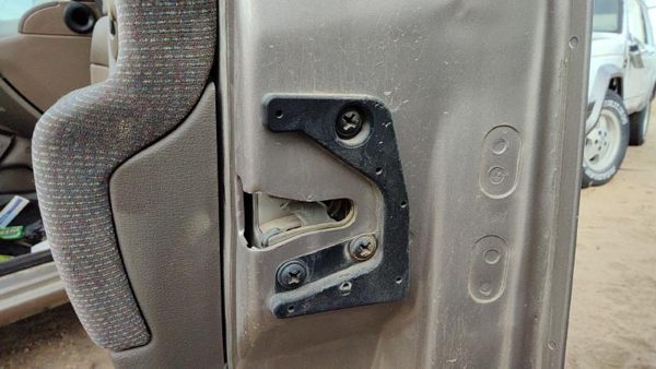 1995-2000 Ford Contour Passenger Right Front Door Latch With Rods/Cables Oem — photo 1