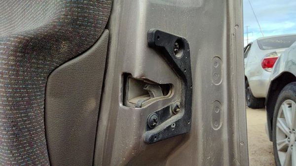 1995-2000 Ford Contour Passenger Right Front Door Latch With Rods/Cables Oem — photo 3