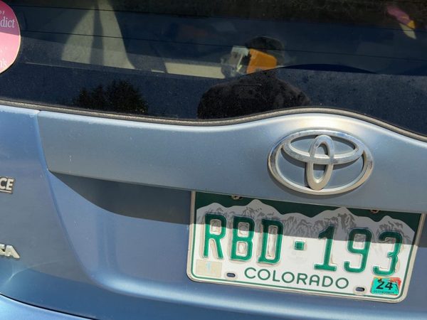 05 Toyota Prius License Plate Trim Surround Panel Oem Tail Trunk Finish Blue 8S2 — photo 2