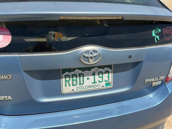 05 Toyota Prius License Plate Trim Surround Panel Oem Tail Trunk Finish Blue 8S2 — photo 1