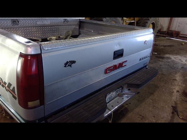 1991 Gmc Pickup 2500 Trunk/decklid/hatch/tailgate 0D2 1/91 Slv Exterior Silver — photo 2