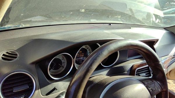 2013 Mercedes C300 Steering Wheel OEM Beige 125 24646052038P18 — photo 2