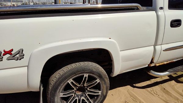 2005 GMC Sierra Pickup Box/bed Assembly — photo 9