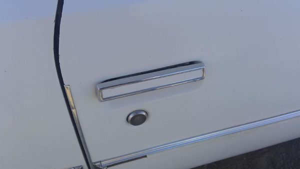 78-88 Buick Regal Passenger Right Front Outside Door Handle Oem White — photo 4
