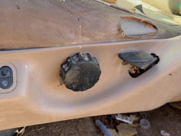 1998 Lincoln Navigator Seat Track LH Tan Kx — photo 3