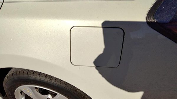2007-2012 Nissan Altima Fuel Tank Door With Hinge Gas Lid Oem Filler White Qx3 — photo 2