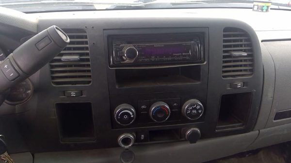 2012-2013 Silverado Sierra Trim Bezel Around Radio Surround Dash Panel Oem — photo 2