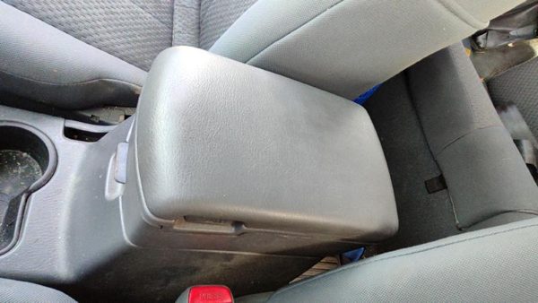 2002-2004 Nissan Xterra Center Console Lid Only Oem Arm Rest Fold Down Gray K — photo 1