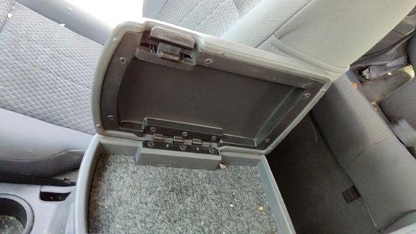 2002-2004 Nissan Xterra Center Console Lid Only Oem Arm Rest Fold Down Gray K — photo 3