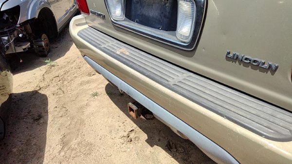 98 99 Lincoln Navigator Rear Bumper Cover Assembly Oem Back Gold Bi F85z17k835ab — photo 5