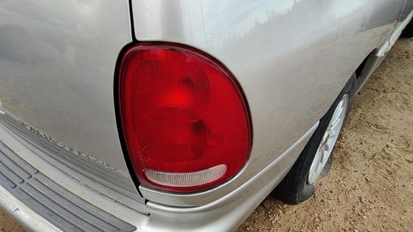 1996-2000 Chrysler Town & Country Passenger Right Tail Light Brake Lamp Oem Rear — photo 3