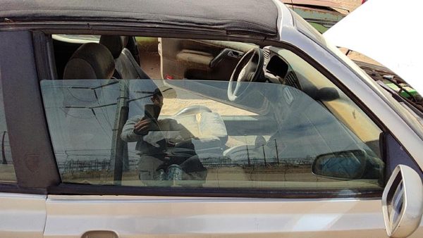 1995-2002 Vw Cabrio Convertible Passenger Right Front Side Window Door Glass Oem — photo 1