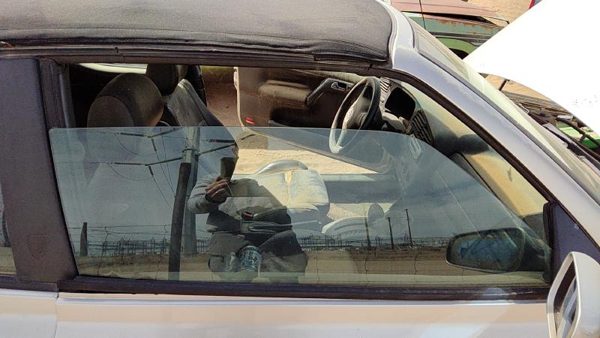 1995-2002 Vw Cabrio Convertible Passenger Right Front Side Window Door Glass Oem — photo 2