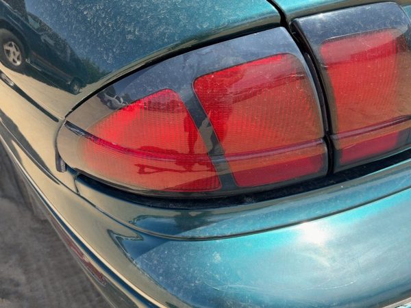 1995-2001 Chevy Lumina Driver Left Outer Tail Light Brake Lamp OEM Rear 05976387 — photo 2