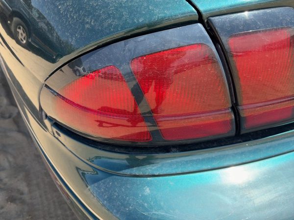1995-2001 Chevy Lumina Driver Left Outer Tail Light Brake Lamp OEM Rear 05976387 — photo 4