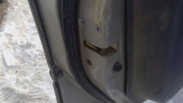 1996-2000 Honda Civic Driver Left Front Door Latch With Rods/Cables Oem — photo 4