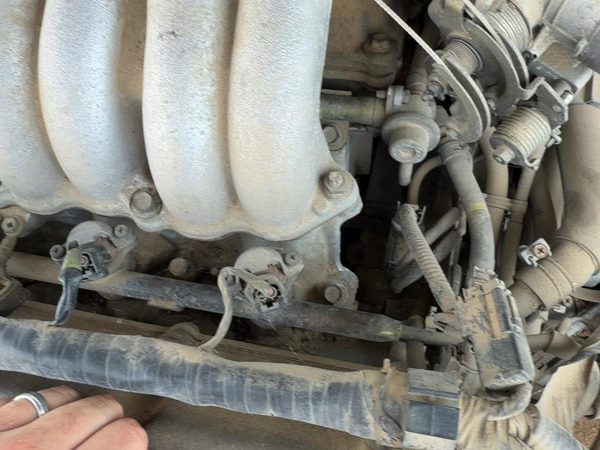 1992-1999 Nissan Maxima Complete Fuel Rail With Injectors Set Loaded Oem 3.0L — photo 5