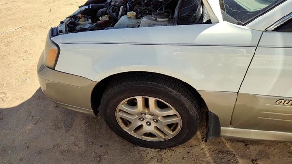 2000 Subaru Legacy Fender LH Outback White 8Y3 — photo 4