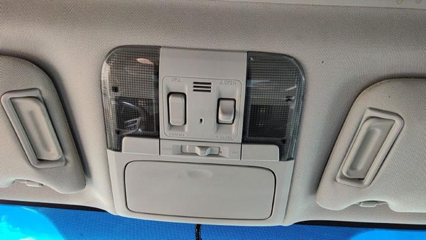 10-12 Legacy Outback Center Overhead Console OEM Dome Light Map Lamp Cubby — photo 2