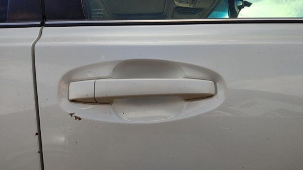 10-14 Legacy Outback Passenger Right Front Outside Door Handle 7J Satin White — photo 5