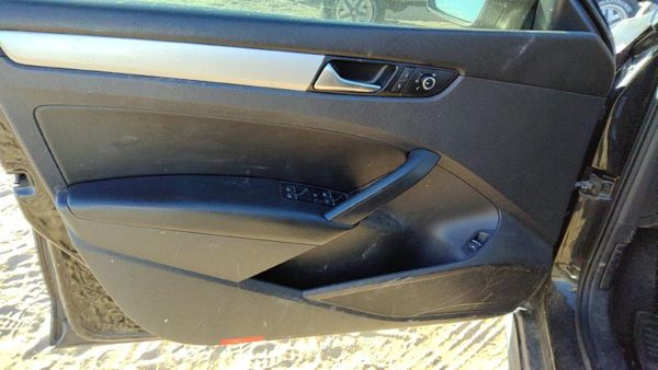12-19 Vw Passat Driver Left Front Door Trim Panel With Master Switch Black Tb — photo 1