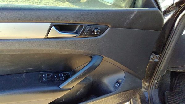 12-19 Vw Passat Driver Left Front Door Trim Panel With Master Switch Black Tb — photo 5