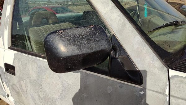 88-99 Chevy Silverado 1500 Passenger Right Manual Side Mirror Door Mounted White — photo 2