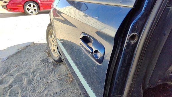 2001 Dodge Caravan Front Door LH Blue — photo 3
