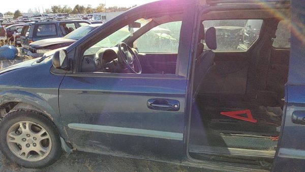 2001 Dodge Caravan Front Door LH Blue — photo 1