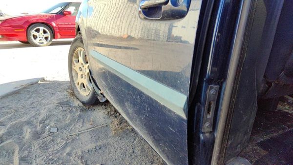 2001 Dodge Caravan Front Door LH Blue — photo 4