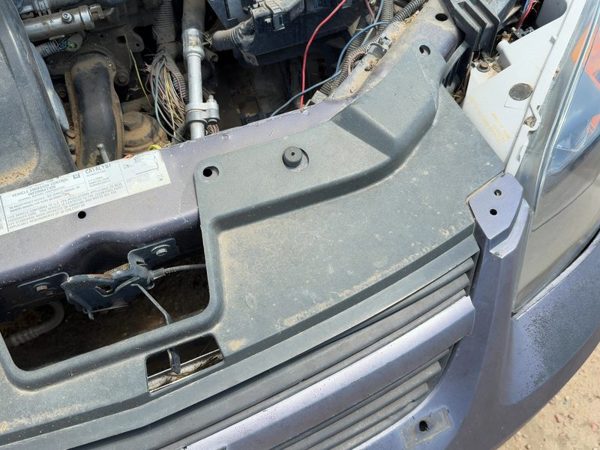 2005-2010 Chevy Cobalt Top Plastic Cover Above Radiator Support Sight Shield Oem — photo 4