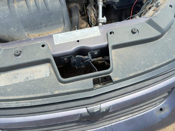 2005-2010 Chevy Cobalt Top Plastic Cover Above Radiator Support Sight Shield Oem — photo 5