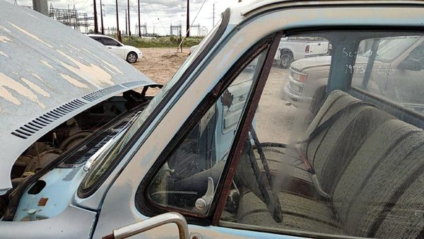 1973-1987 Chevy C10 Driver Left Front Vent Window Small Door Glass With Frame — photo 1