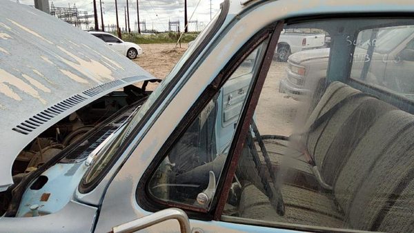 1973-1987 Chevy C10 Driver Left Front Vent Window Small Door Glass With Frame — photo 2