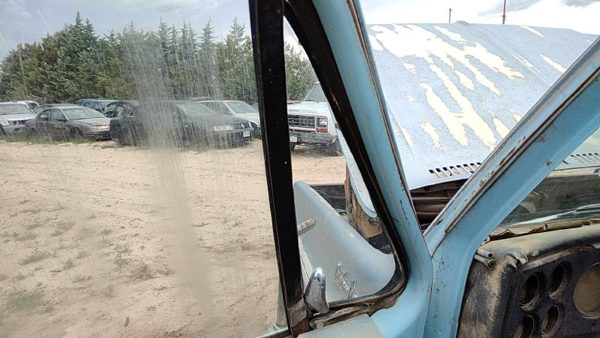 1973-1987 Chevy C10 Driver Left Front Vent Window Small Door Glass With Frame — photo 4