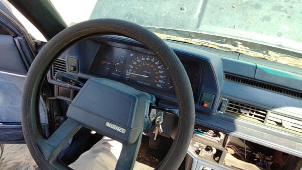 1984-1986 Toyota Camry Steering Wheel Oem Blue — photo 1