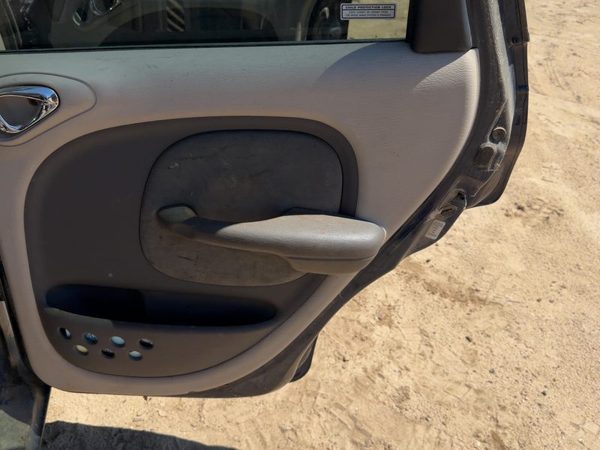 2001-2002 Chrysler Pt Cruiser Passenger Right Rear Door Trim Panel Back Beige — photo 1