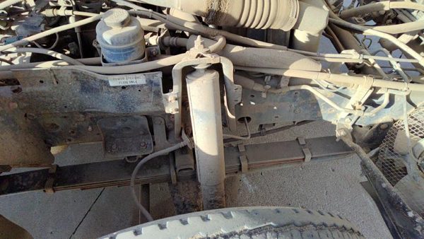 95-03 Isuzu Npr Passenger Right Upper Shock Mount Brace Bracket Oem 4Bd2 3.9L — photo 2