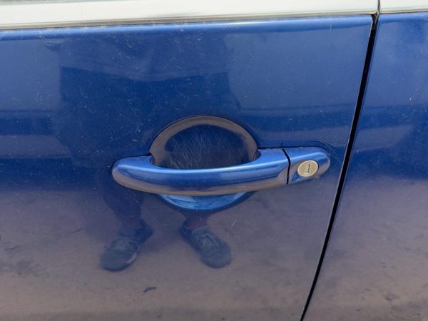 2003-2010 Vw Beetle Convertible Driver Left Front Outside Door Handle Oem Blue — photo 1